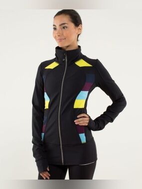 EUC Lululemon Asana shaped jacket thumb holes size 4 casual running yoga Pilates